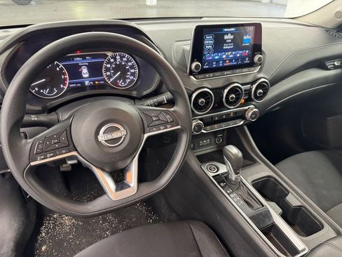 Used 2025 Nissan Sentra SV w/ Trunk Package FWD image 8