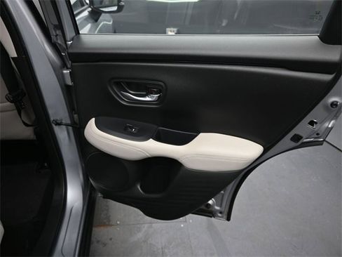Used 2023 Honda HR-V LX image 18