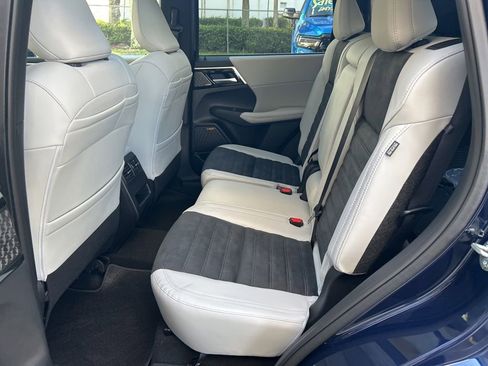 New 2025 Mitsubishi Outlander SE image 31