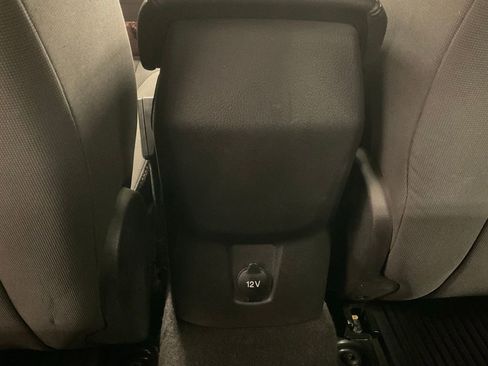 Used 2013 Ford Focus SE w/ SE Winter Pkg image 21