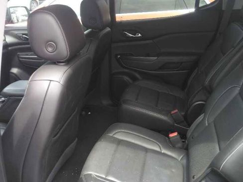 Used 2023 GMC Acadia SLT AWD/4WD image 4