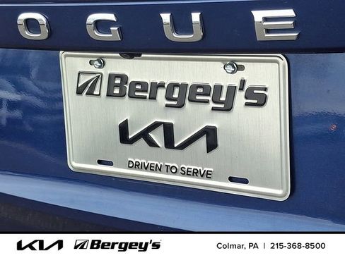 Used 2021 Nissan Rogue S image 31