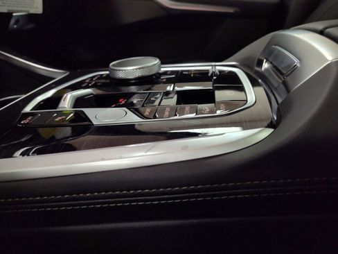 Used 2026 BMW X7 xDrive40i w/ M Sport Package image 15