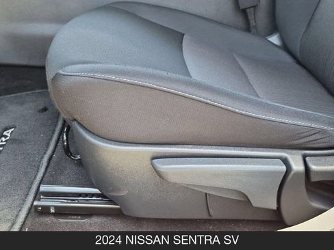Used 2024 Nissan Sentra SV FWD image 15