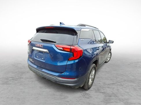 Used 2020 GMC Terrain SLE w/ Driver Convenience Package image 3