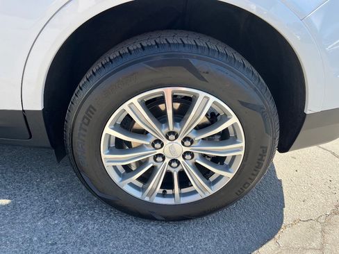 Used 2017 Cadillac XT5 Luxury w/ Driver Awareness Package AWD/4WD image 45