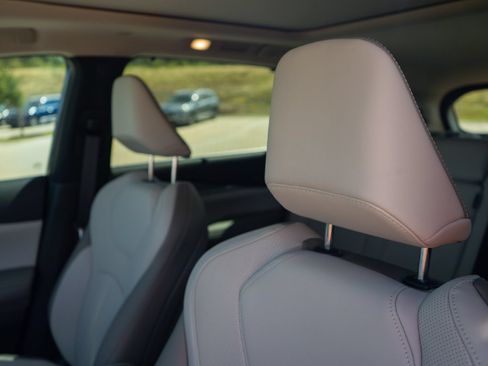 Certified 2026 INFINITI QX60 Luxe w/ Cargo Package FWD image 11