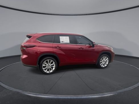 Used 2026 Toyota Highlander Limited AWD/4WD image 9
