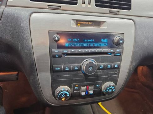 Used 2008 Chevrolet Impala LT FWD image 7