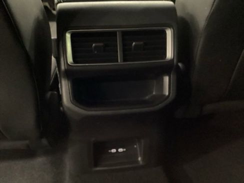 Used 2024 Volkswagen Atlas Cross Sport SE AWD/4WD image 14