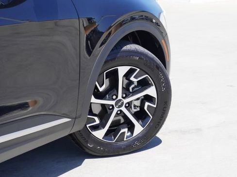 Used 2025 Kia Sportage EX w/ Premium Package FWD image 9