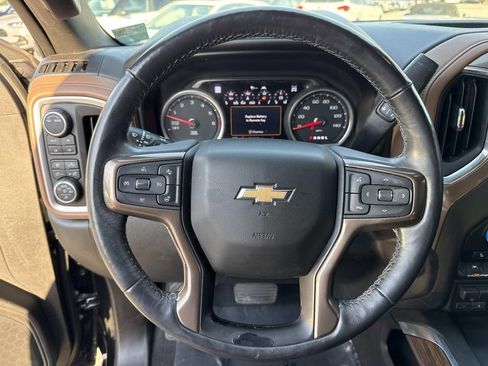 Used 2020 Chevrolet Silverado 1500 High Country w/ Technology Package image 41