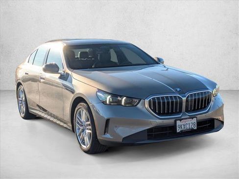 Certified 2024 BMW 530i w/ Premium Package image 3