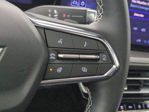 Used 2026 Chevrolet Traverse LT w/ Sun and Wheel Package image 24