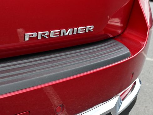 New 2026 Chevrolet Suburban Premier w/ Sun And Tow Package AWD/4WD image 11