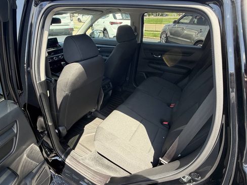 Used 2025 Honda CR-V LX image 21