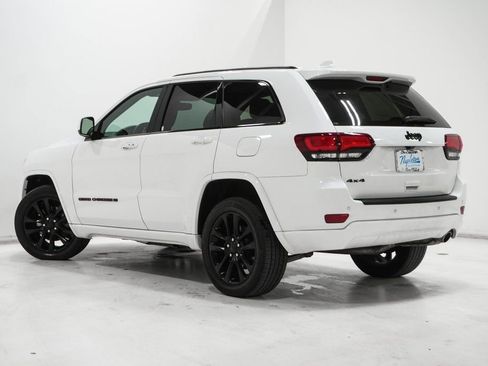 Certified 2022 Jeep Grand Cherokee Laredo X image 5