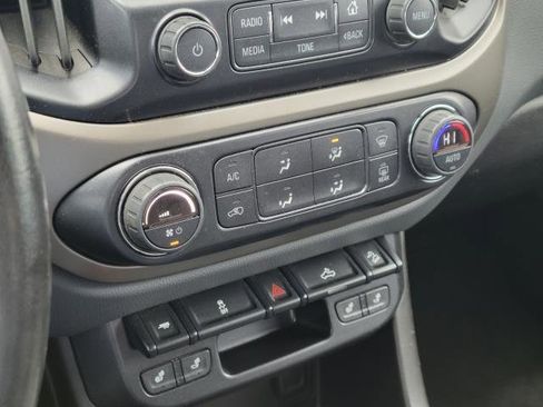 Used 2015 Chevrolet Colorado Z71 image 19
