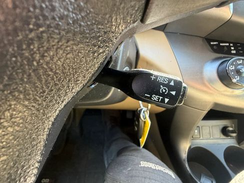 Used 2010 Toyota RAV4 4WD image 5