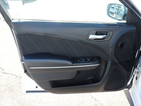 Used 2022 Dodge Charger SXT image 9