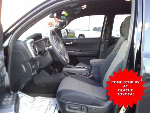 Certified 2020 Toyota Tacoma TRD Off-Road image 17