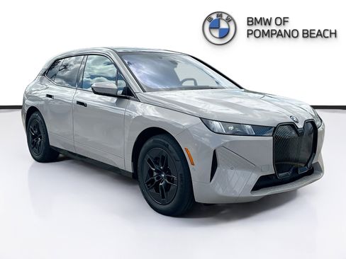 New 2026 BMW iX xDrive60 image 1