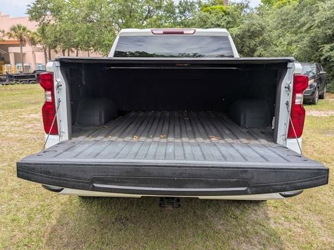 Used 2022 Chevrolet Silverado 1500 Custom RWD image 12