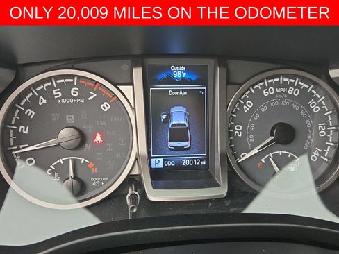 Used 2023 Toyota Tacoma SR5 RWD image 13
