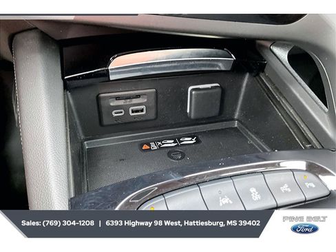 Used 2023 Buick Envision Avenir FWD image 23