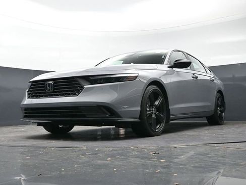 Used 2025 Honda Accord Sport image 28