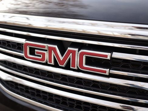 Used 2017 GMC Acadia SLT image 36