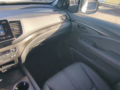 Certified 2025 Honda Ridgeline TrailSport+ image 17