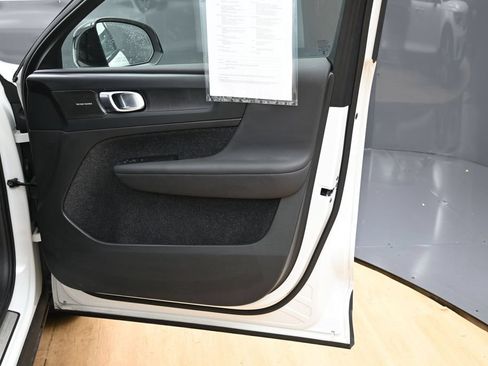 Used 2023 Volvo C40 P8 Recharge Ultimate AWD/4WD image 36