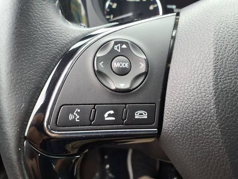 Used 2020 Mitsubishi Outlander AWD image 22