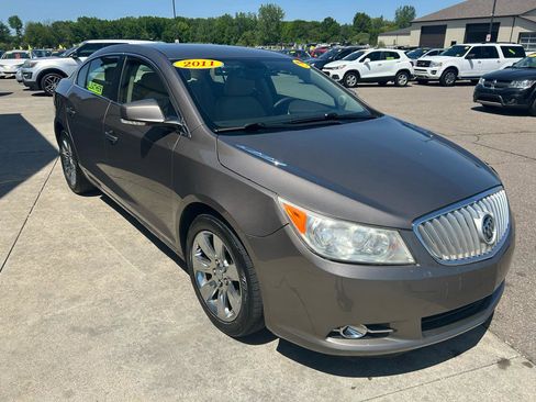 Used 2011 Buick LaCrosse CXL FWD image 3
