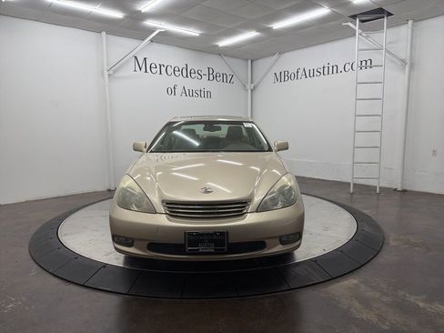 Used 2004 Lexus ES 330 image 2