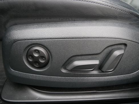 Used 2022 Audi A4 2.0T Prestige w/ Prestige Package image 22