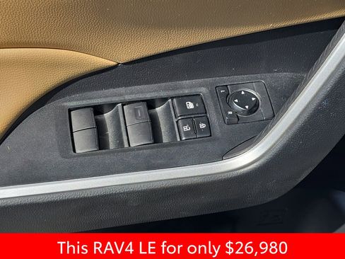 Used 2024 Toyota RAV4 LE image 33