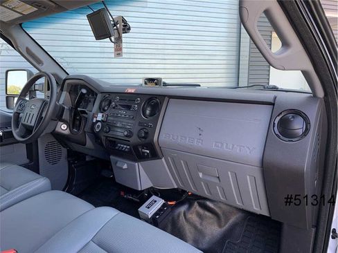 Used 2016 Ford F550 2WD Regular Cab Super Duty image 25