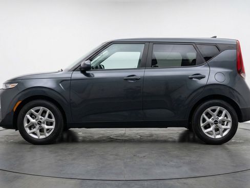 Used 2025 Kia Soul LX w/ LX Technology Package image 5
