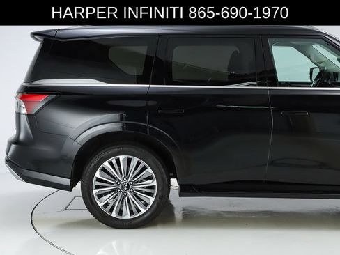 Used 2025 INFINITI QX80 Sensory AWD/4WD image 12