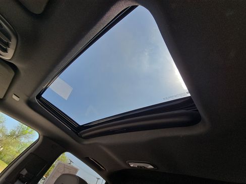 Used 2024 Chevrolet Colorado ZR2 w/ ZR2 Bison Edition image 22