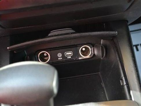 Used 2020 Kia Sorento LX AWD/4WD image 13