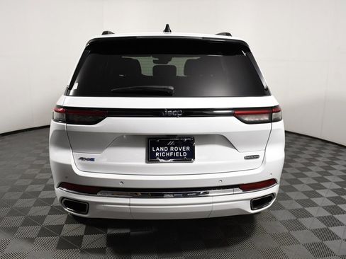 Used 2023 Jeep Grand Cherokee Overland image 5