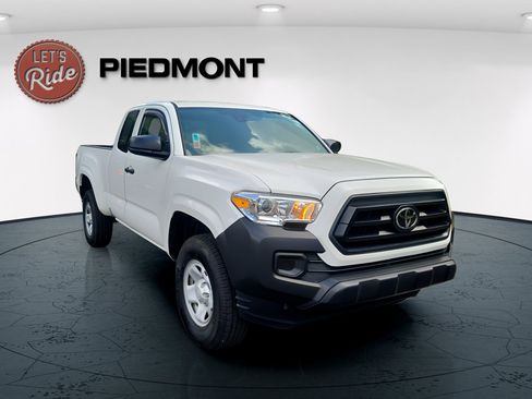 Used 2023 Toyota Tacoma SR RWD image 4