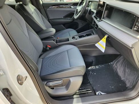 New 2026 Volkswagen Tiguan SE R-Line AWD/4WD image 12