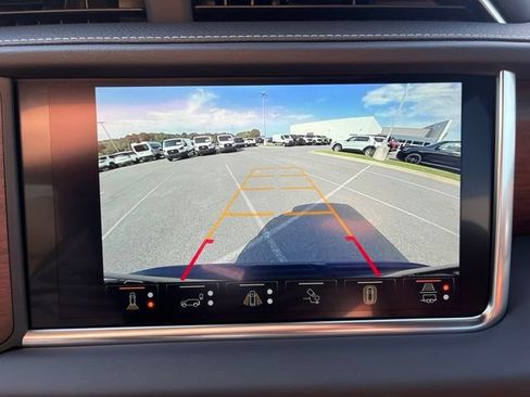 Used 2024 GMC Yukon Denali Ultimate AWD/4WD image 14