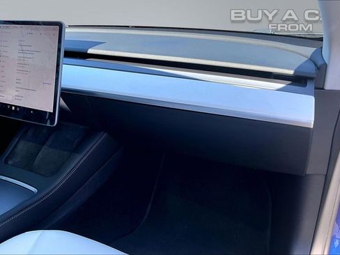 Used 2022 Tesla Model 3 Long Range AWD/4WD image 17