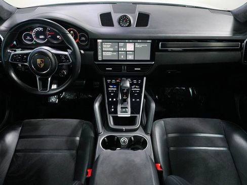 Used 2021 Porsche Cayenne GTS AWD/4WD image 35