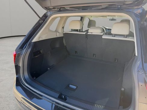 Used 2019 Volkswagen Tiguan SEL image 9